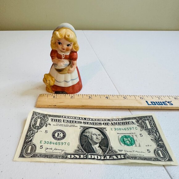 Vintage Ceramic Girl Figurine Washing Laundry With Cat Vintage Bell Figurine - Picture 10 of 10